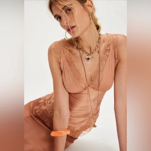 Free People Elena Lace Top in Peached Copper size Large NWT - Picture 1 of 14